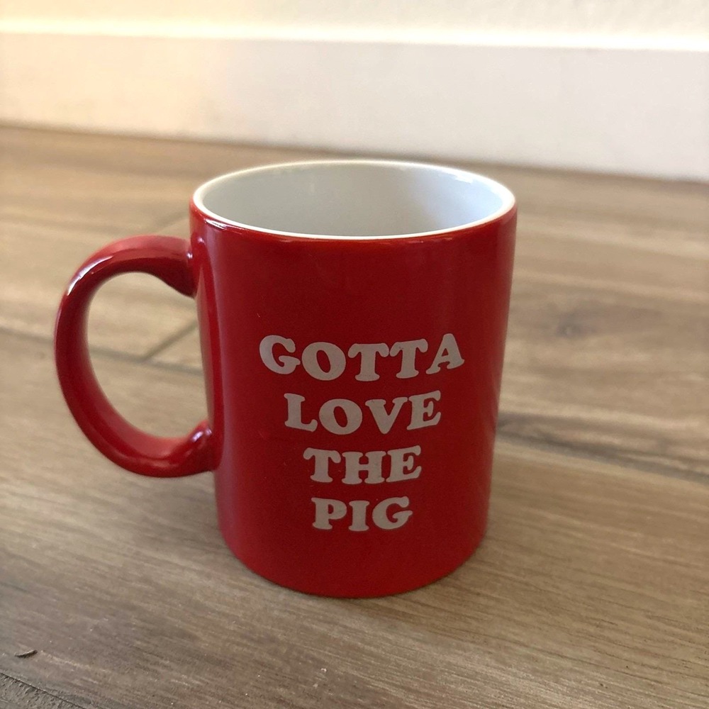 Piggly Wiggly Grocery Store Gotta Love The Pig Red & White 12-Ounce Mug MINT